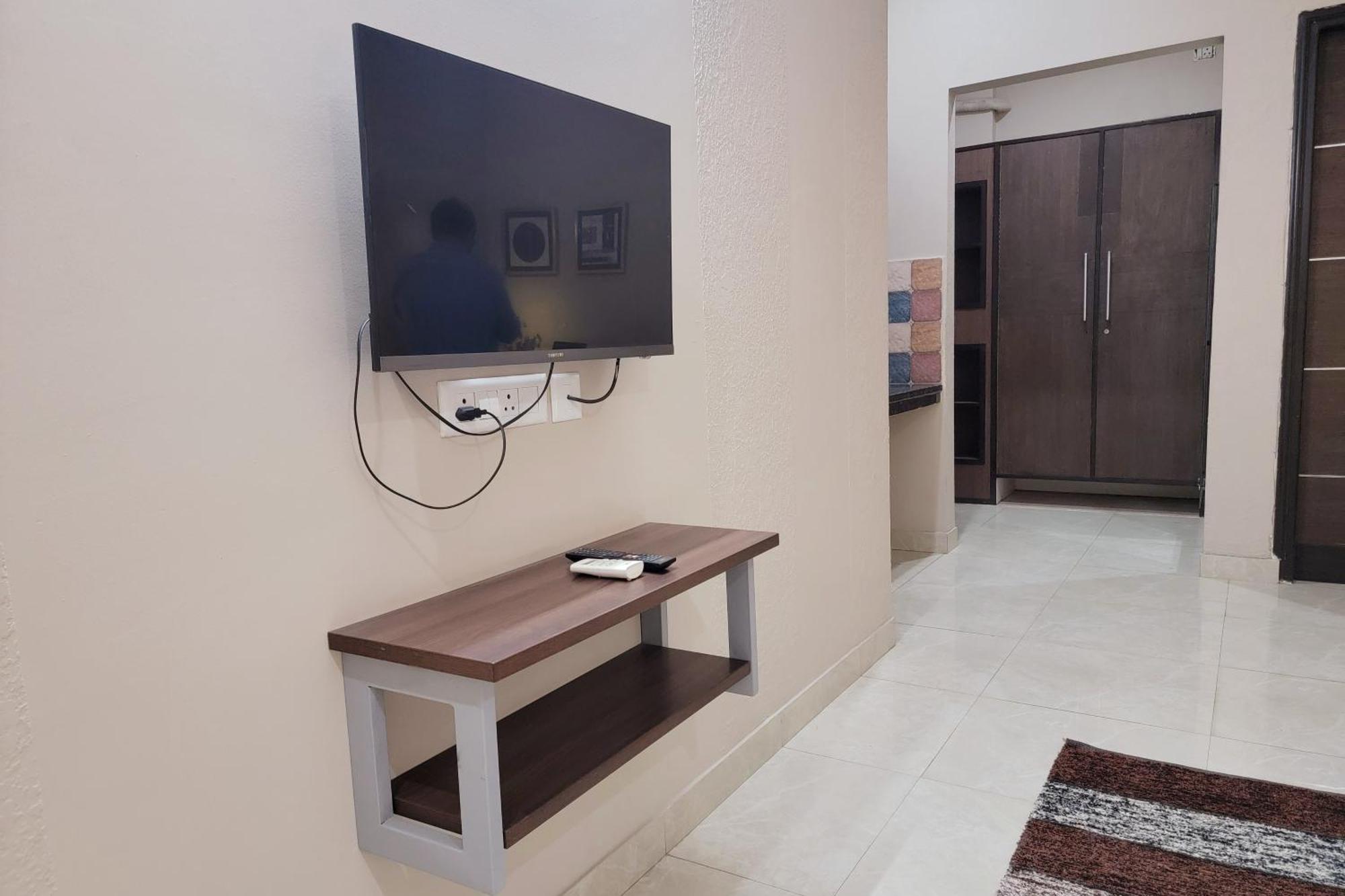 Vamsor Heights 1047 Hotel Гургаон Екстериор снимка